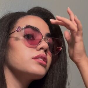 Meet your Posher, Lj